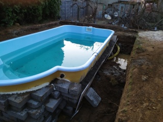 firma montuj�ca baseny